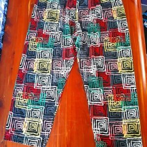 🔥5 for 20 Patterned capri leggings